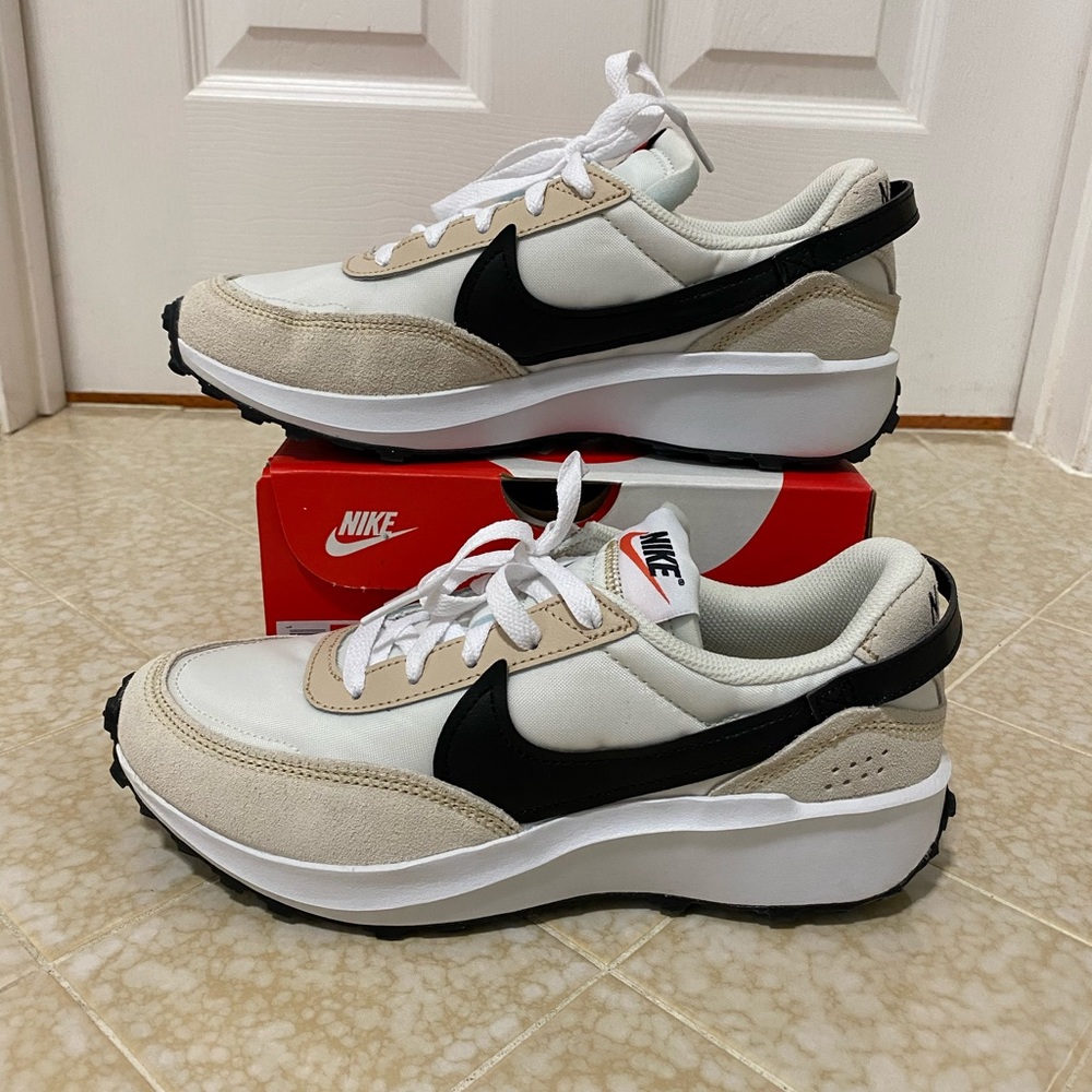 Nike Women’s Waffle One Debut in sand drift, size 7.5